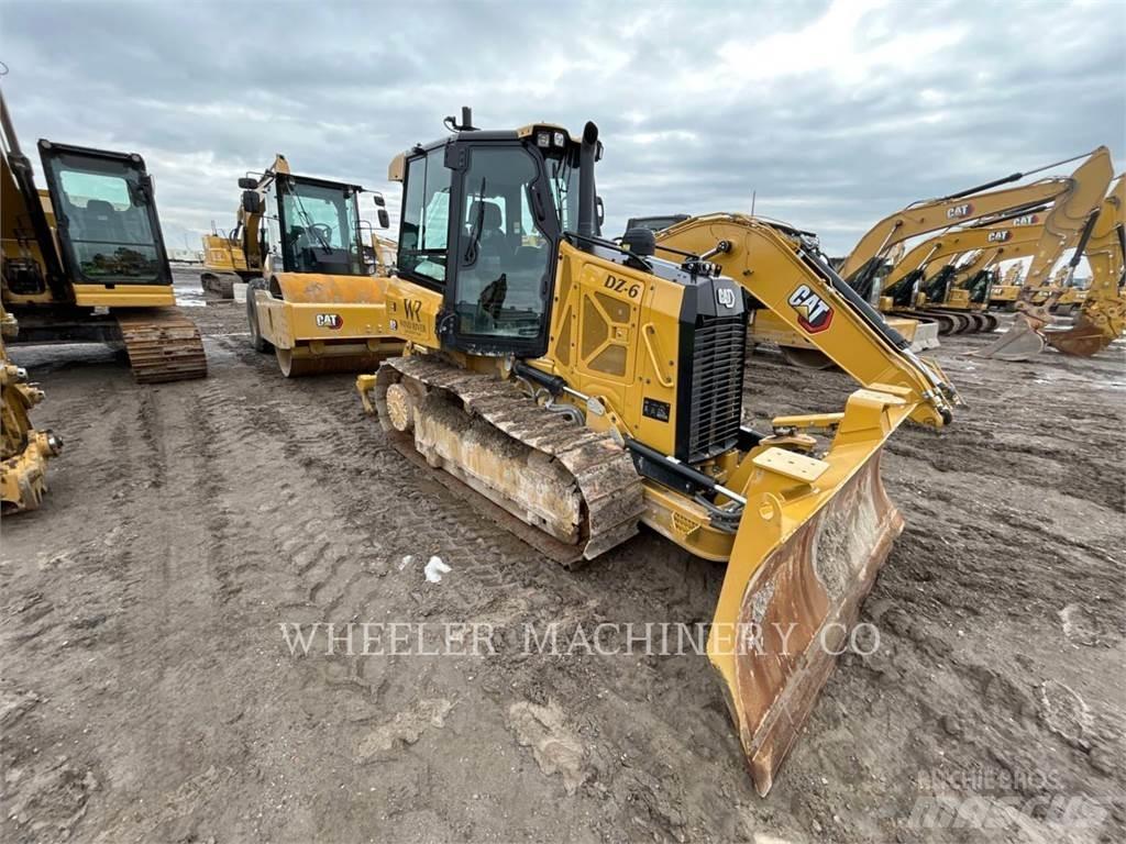 CAT D2 XL بلدوزرات مجنزرة