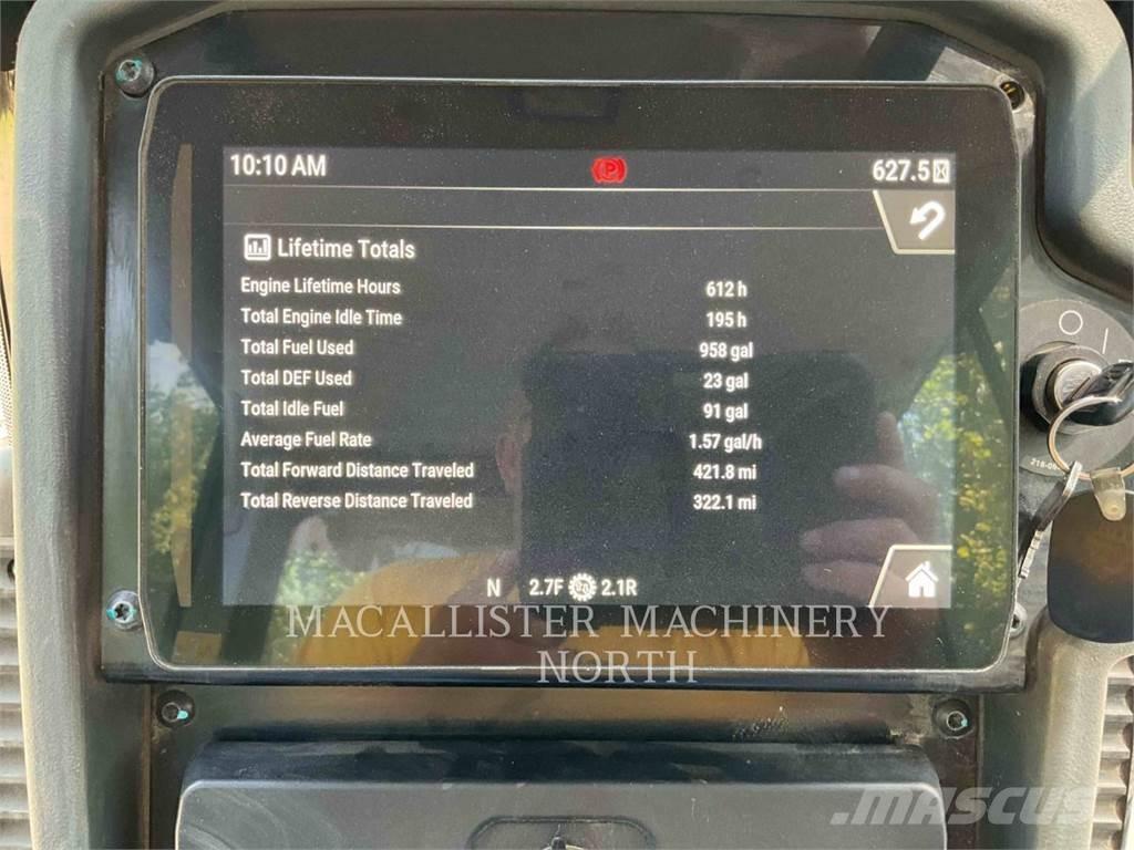 CAT D2 XL AZ2 بلدوزرات مجنزرة