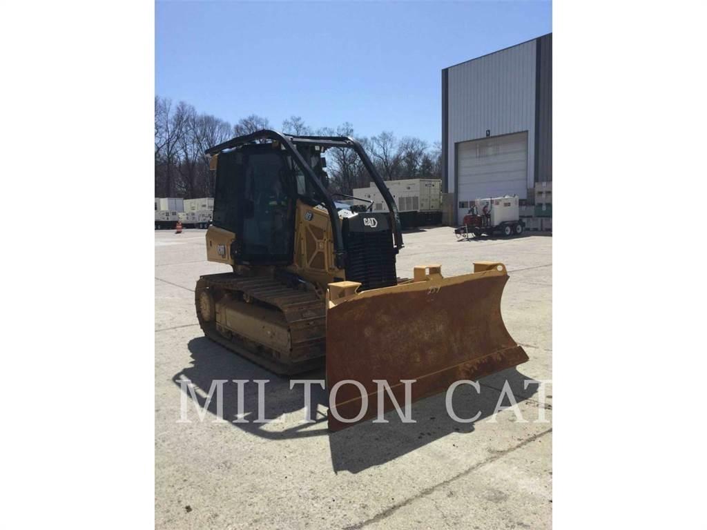 CAT D3 بلدوزرات مجنزرة