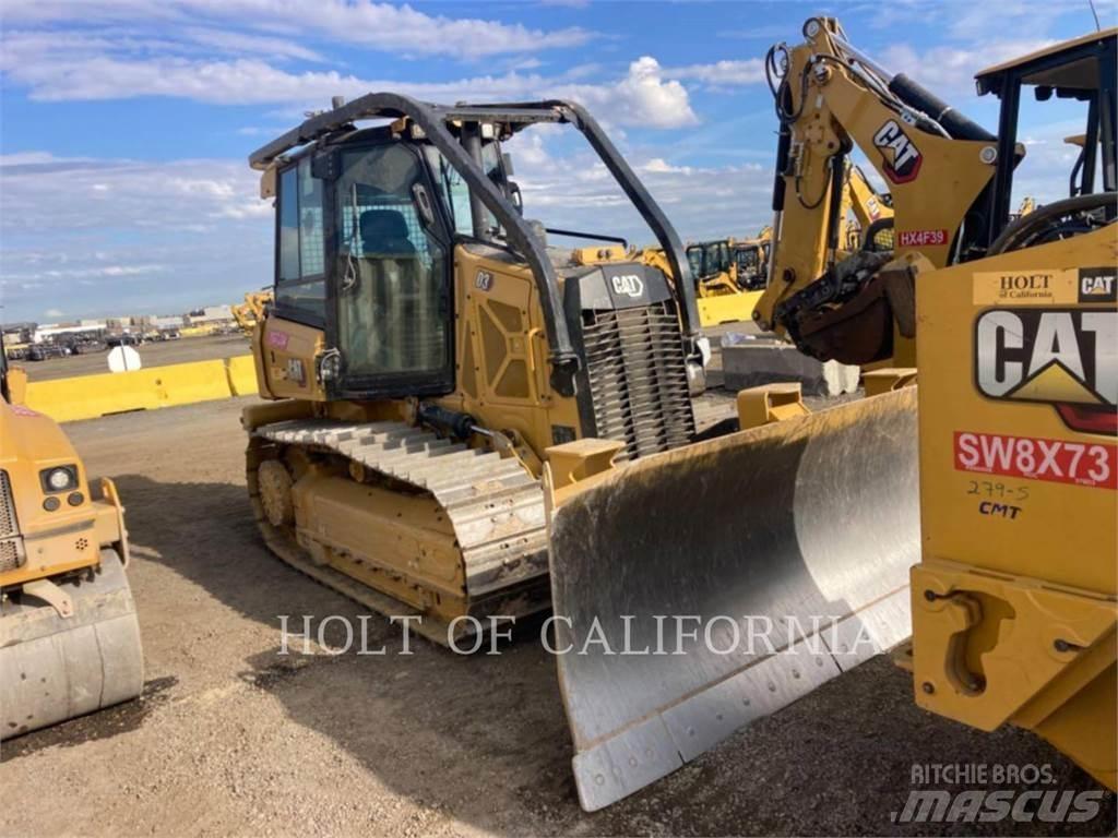 CAT D3 بلدوزرات مجنزرة