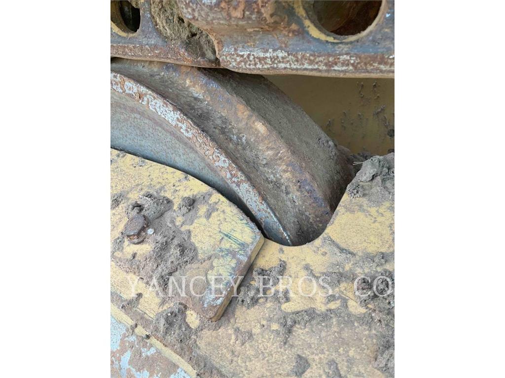 CAT D3 بلدوزرات مجنزرة