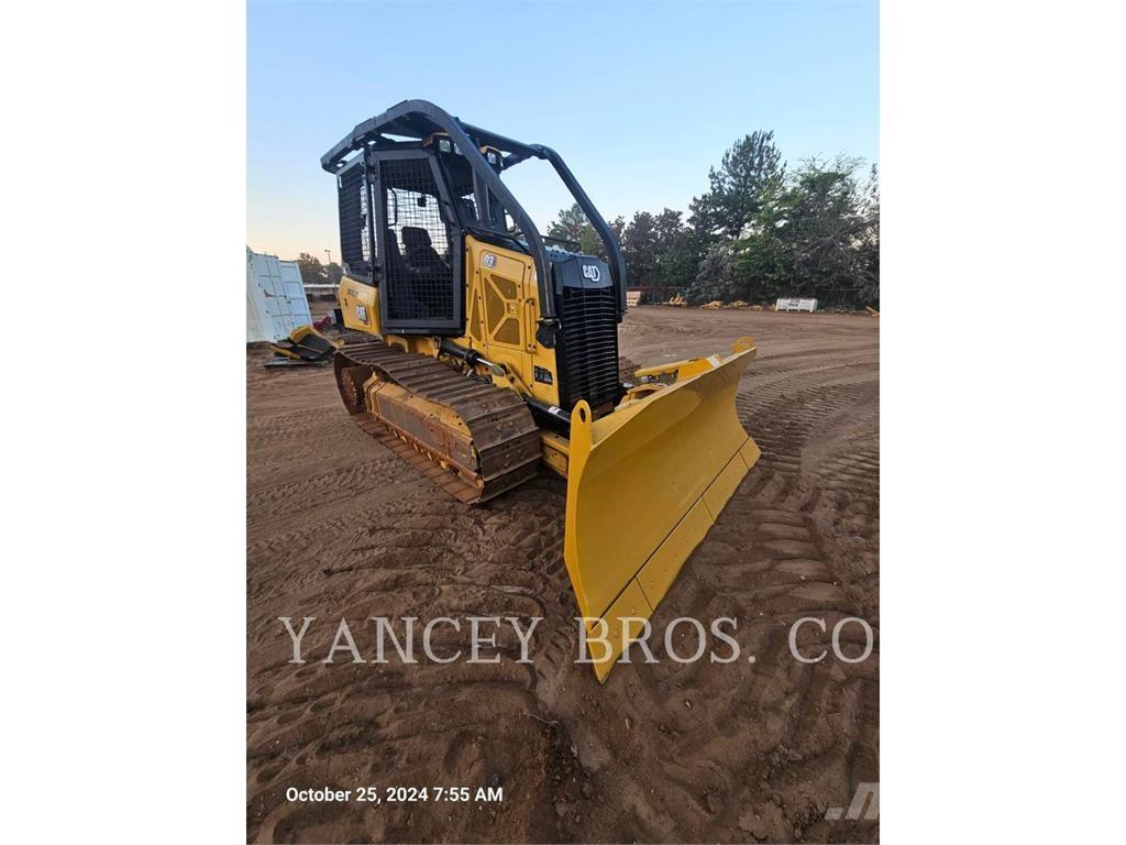 CAT D3 بلدوزرات مجنزرة