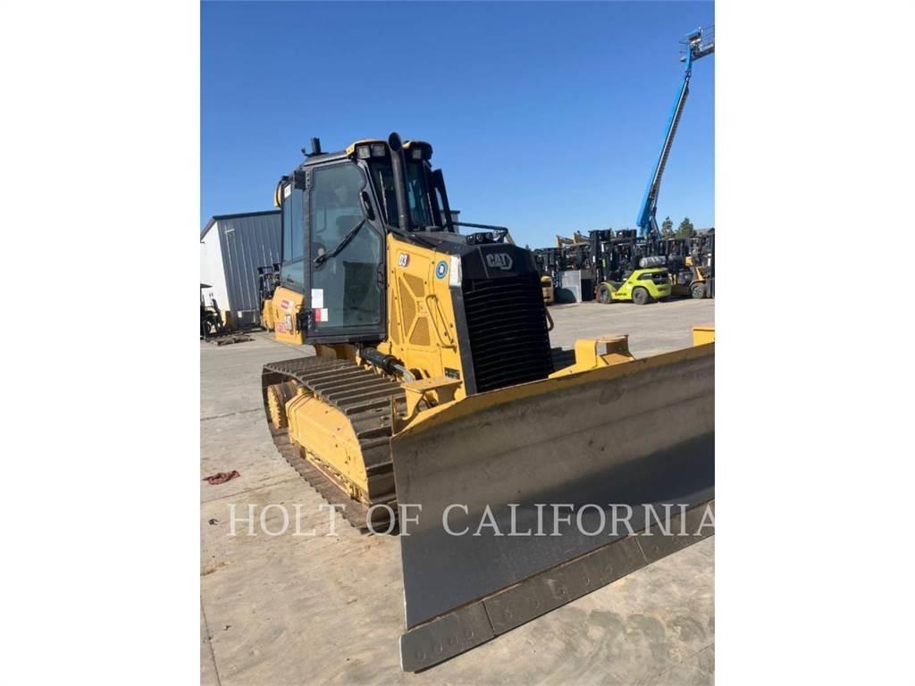 CAT D3 بلدوزرات مجنزرة