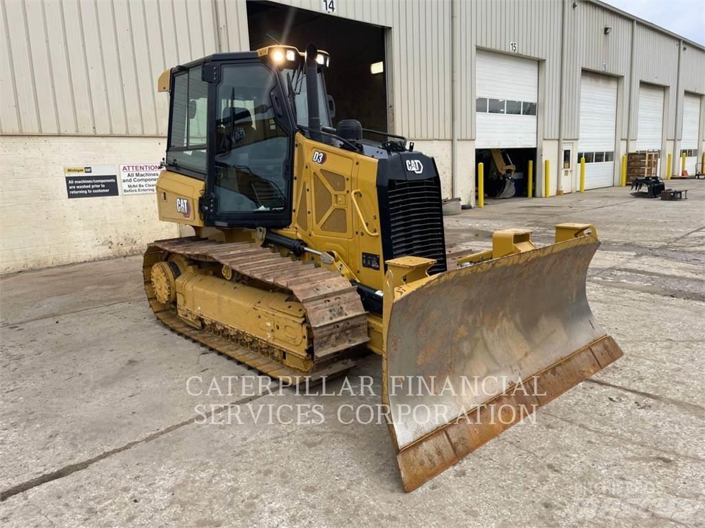CAT D3 بلدوزرات مجنزرة