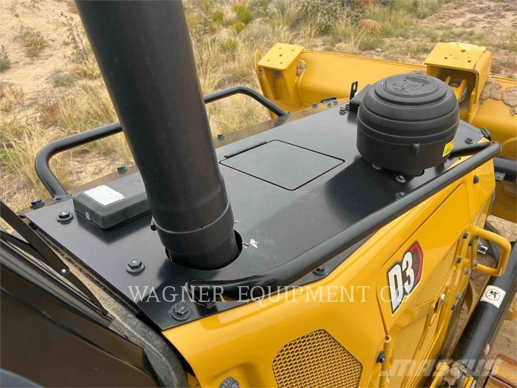 CAT D3 بلدوزرات مجنزرة