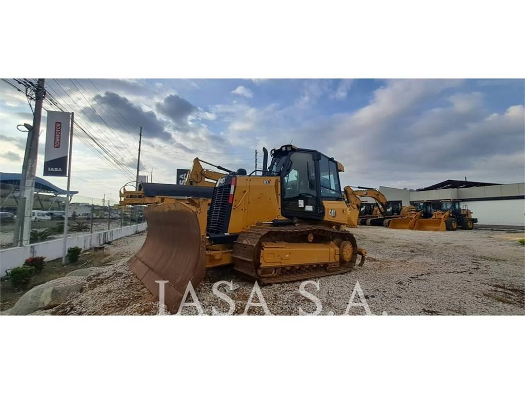 CAT D3-12 بلدوزرات مجنزرة