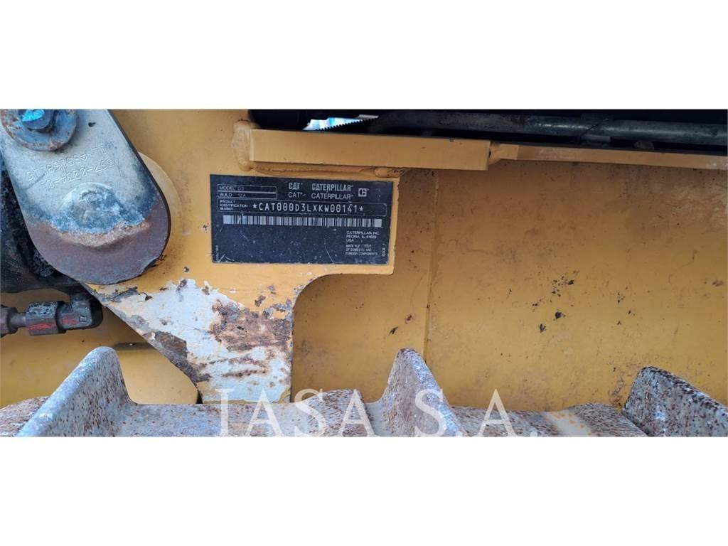 CAT D3-12 بلدوزرات مجنزرة