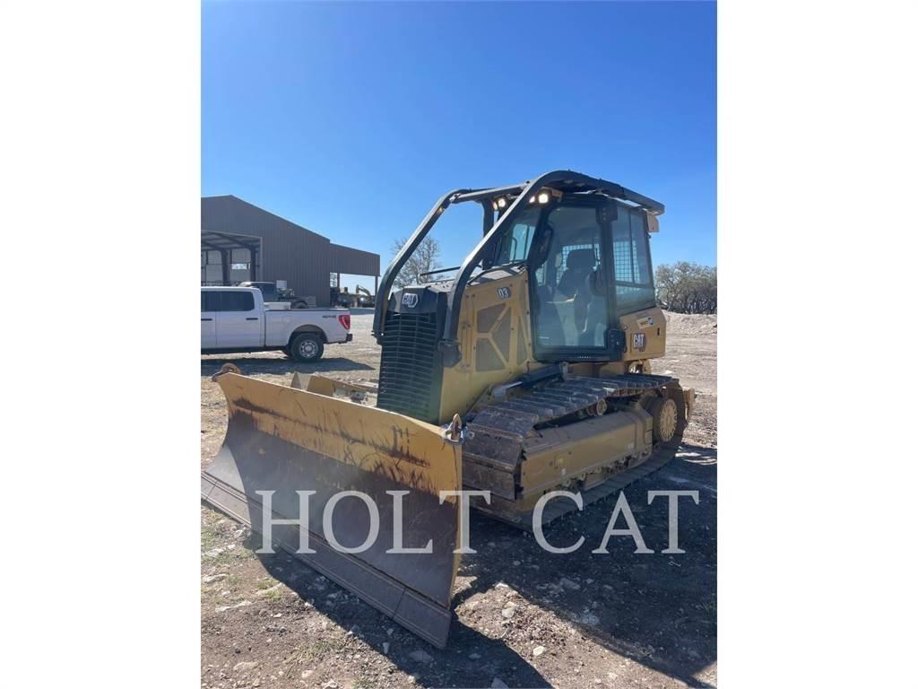 CAT D3-12 بلدوزرات مجنزرة