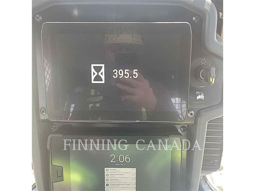 CAT D3-12 بلدوزرات مجنزرة