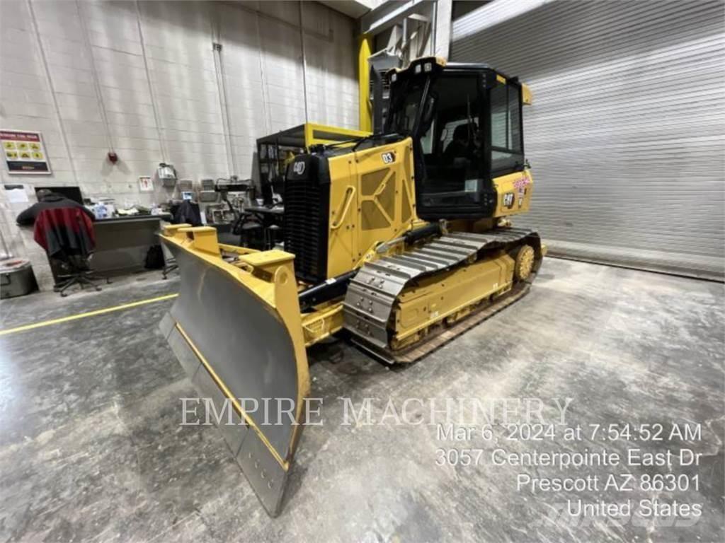 CAT D3-12 ARO بلدوزرات مجنزرة