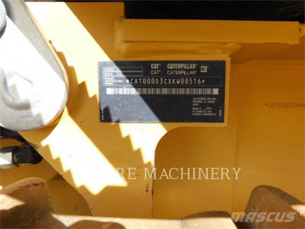 CAT D3-12 ARO بلدوزرات مجنزرة