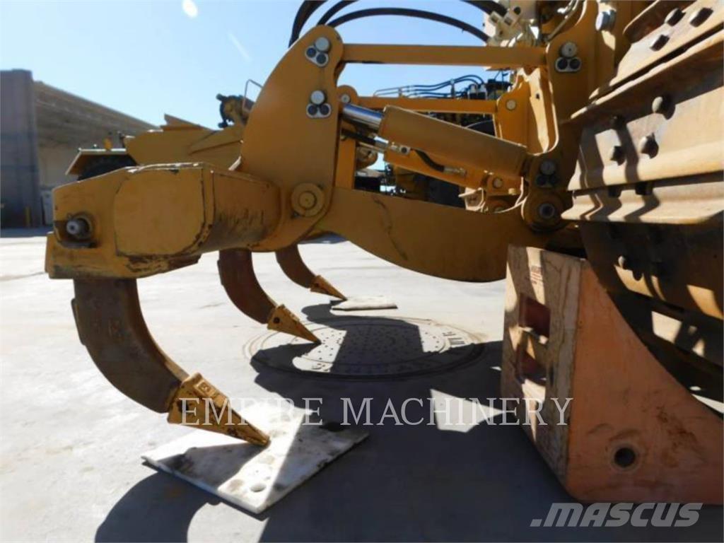 CAT D3-12 ARO بلدوزرات مجنزرة