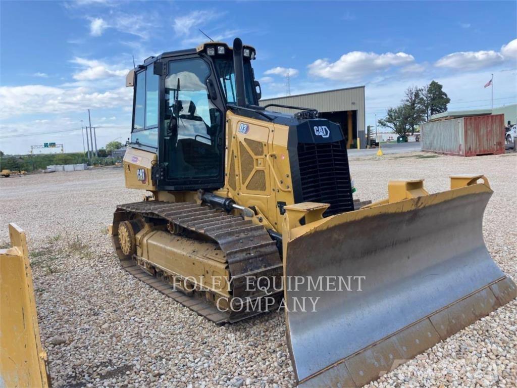 CAT D3-12I بلدوزرات مجنزرة