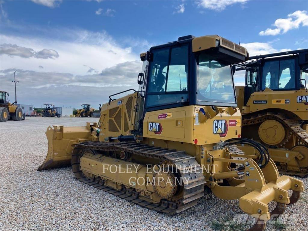 CAT D3-12I بلدوزرات مجنزرة
