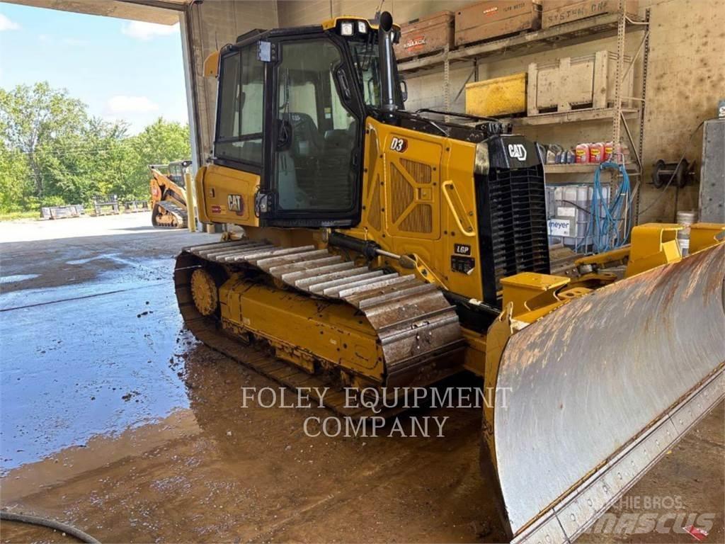 CAT D3-12LGI بلدوزرات مجنزرة