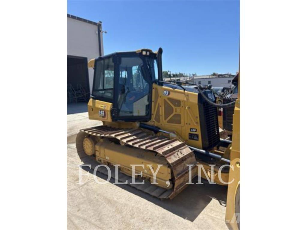 CAT D3-12LGP بلدوزرات مجنزرة