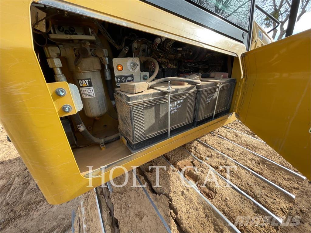 CAT D3-12LGP بلدوزرات مجنزرة