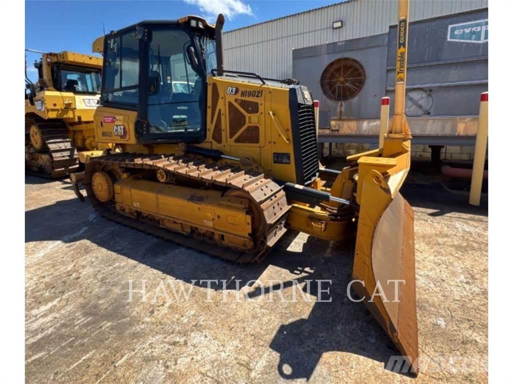CAT D3 EW بلدوزرات مجنزرة