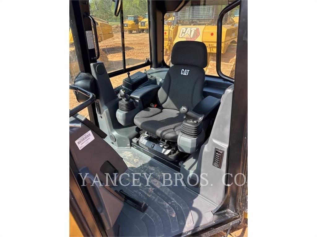CAT D3 LGP بلدوزرات مجنزرة