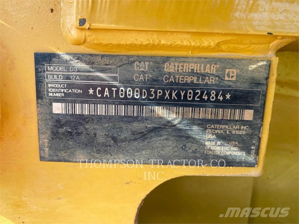 CAT D3 LGP بلدوزرات مجنزرة