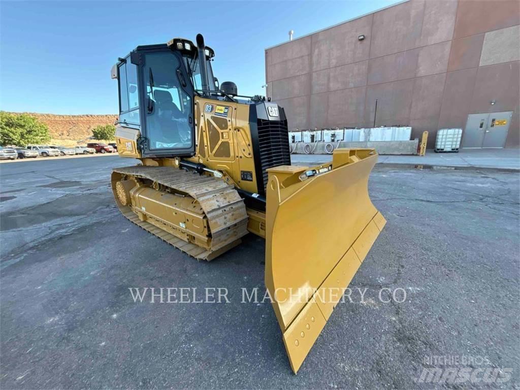 CAT D3 XL بلدوزرات مجنزرة