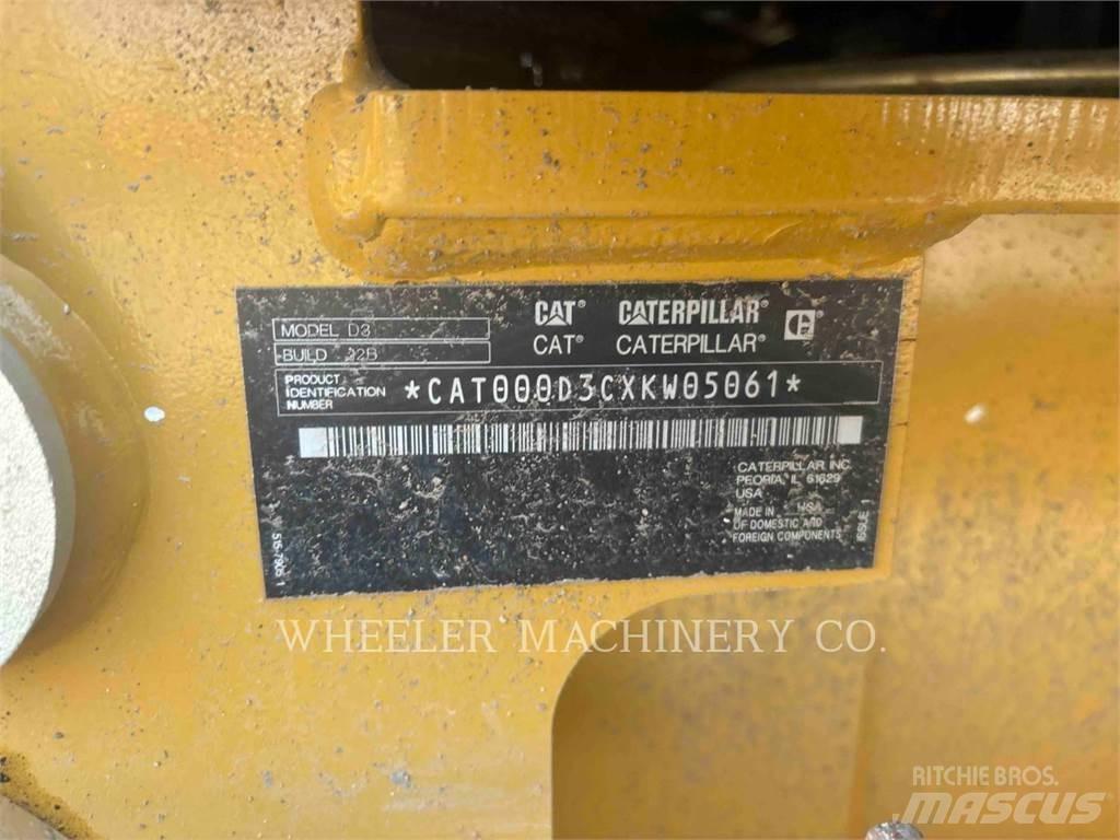 CAT D3 XL بلدوزرات مجنزرة