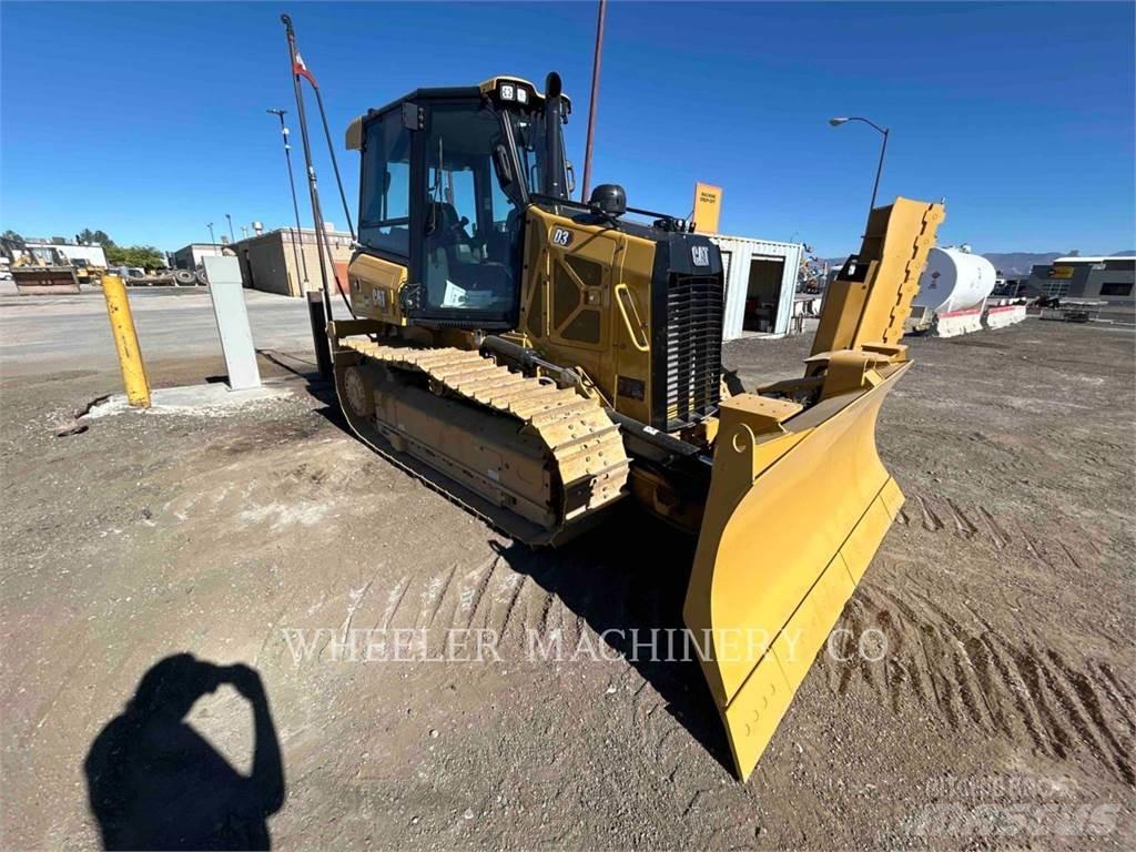 CAT D3 XL بلدوزرات مجنزرة