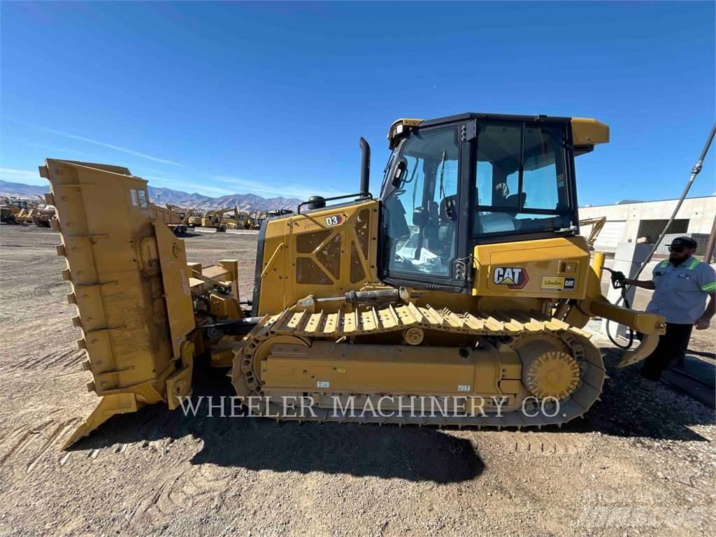 CAT D3 XL بلدوزرات مجنزرة
