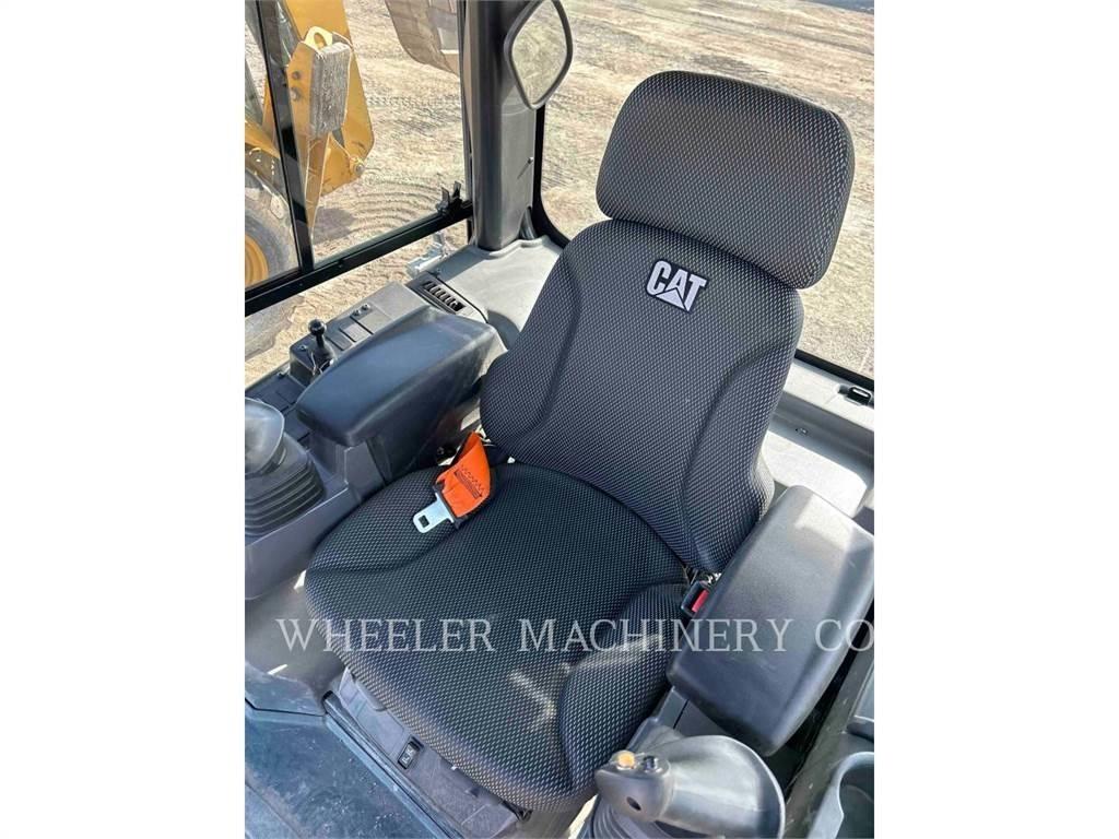 CAT D3 XL بلدوزرات مجنزرة