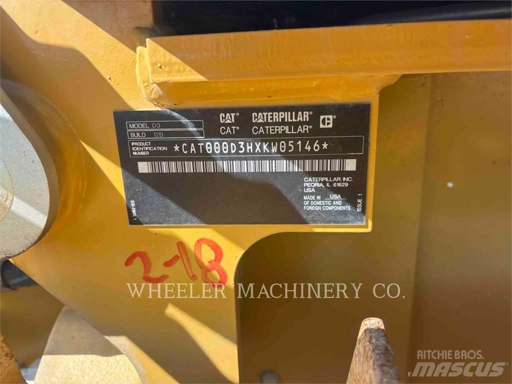 CAT D3 XL بلدوزرات مجنزرة