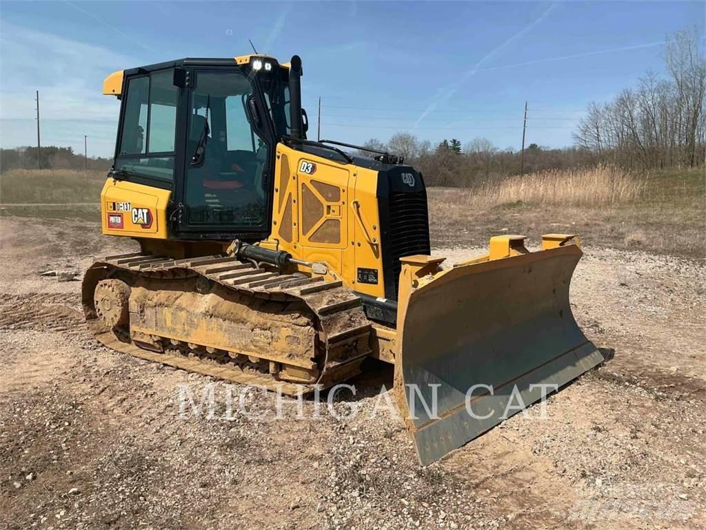CAT D3 XL ASZ2 بلدوزرات مجنزرة