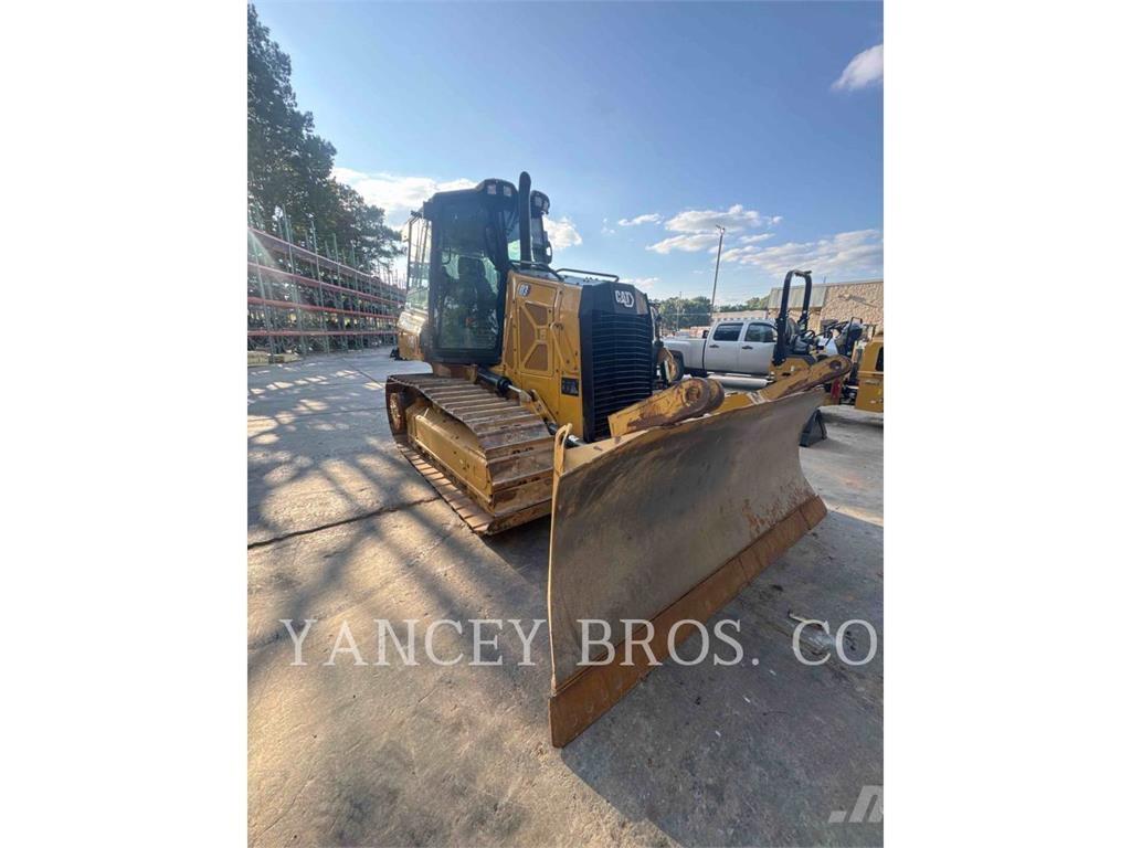 CAT D312 بلدوزرات مجنزرة