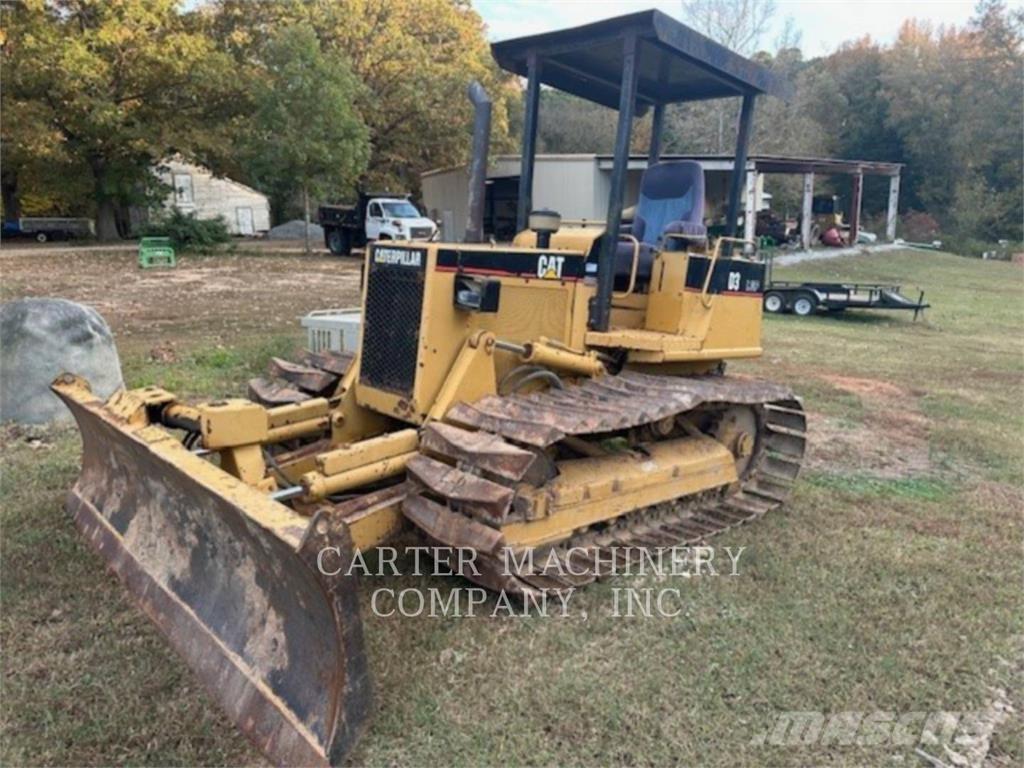 CAT D3BLGP بلدوزرات مجنزرة