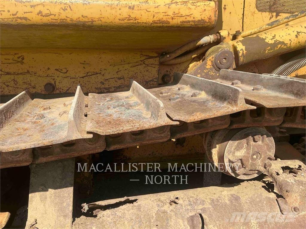 CAT D3C بلدوزرات مجنزرة