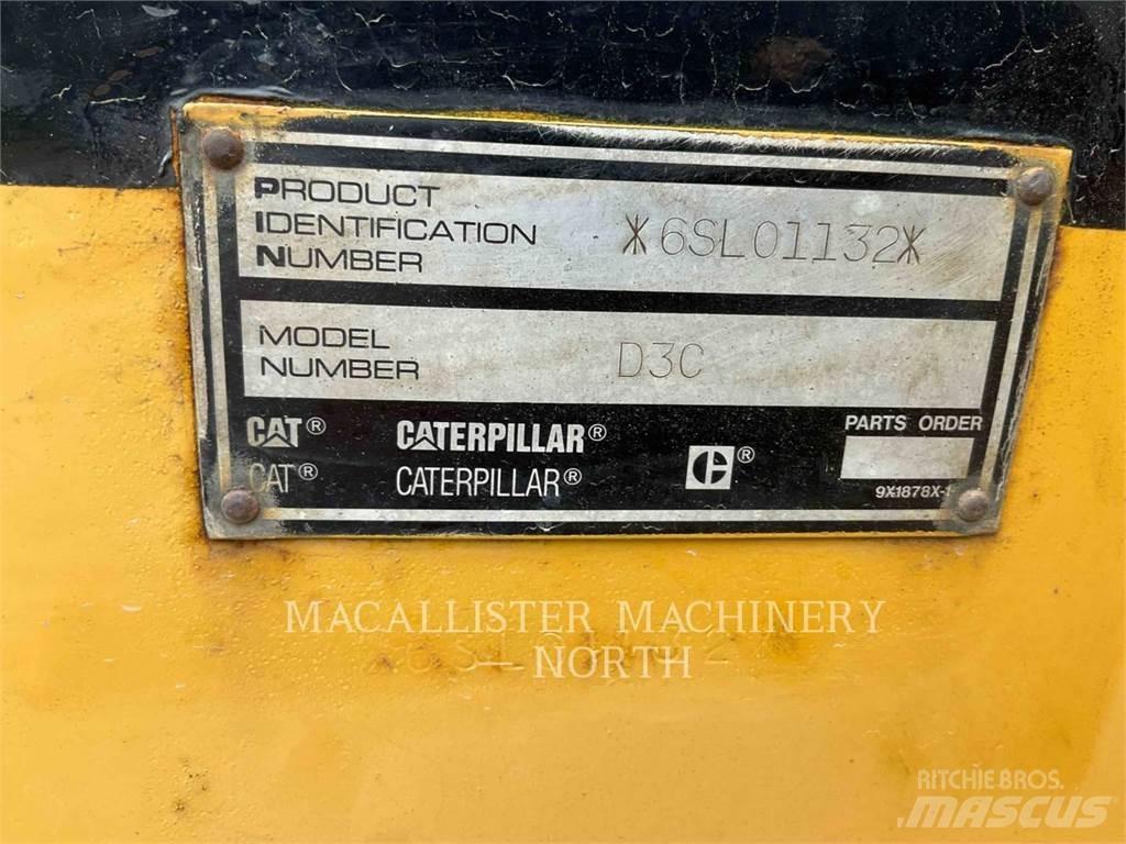 CAT D3CX بلدوزرات مجنزرة