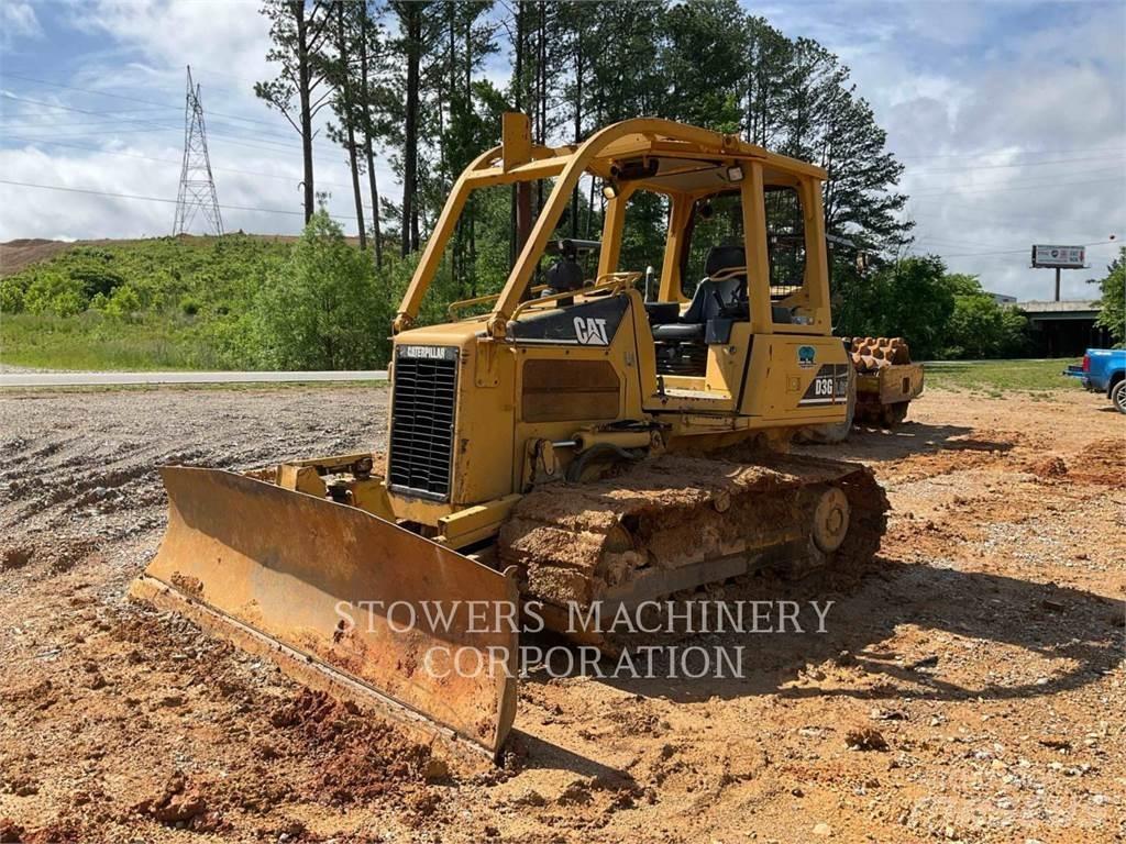 CAT D3GLGP بلدوزرات مجنزرة