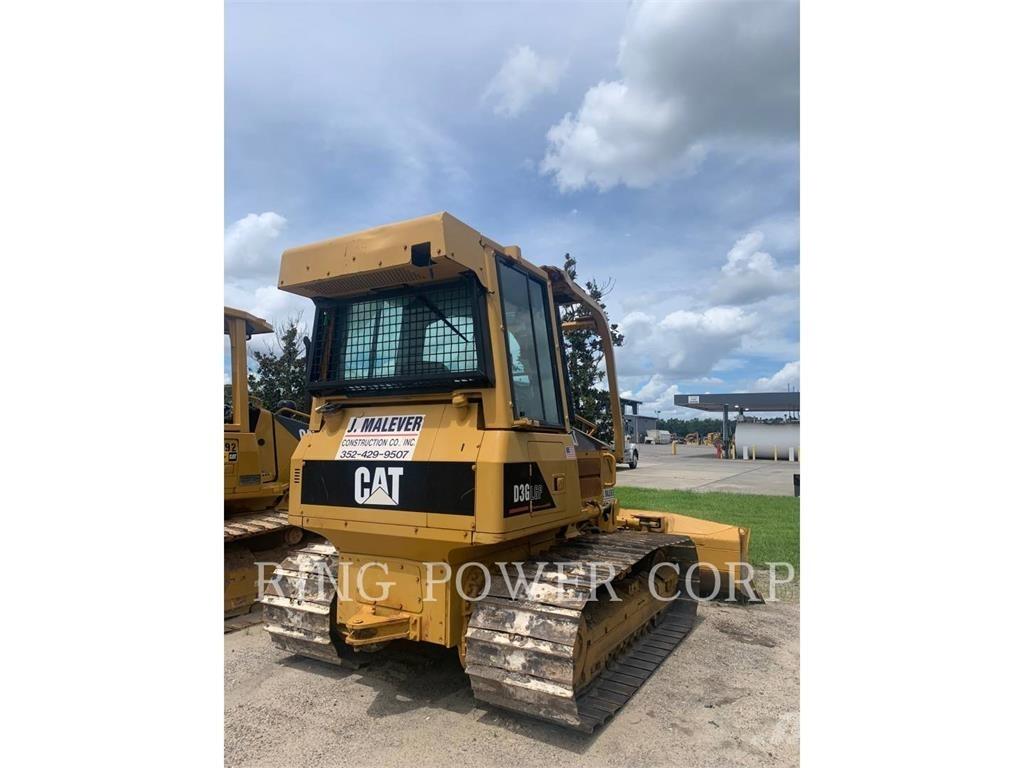 CAT D3GLGP بلدوزرات مجنزرة