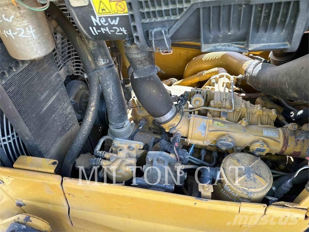 CAT D3K بلدوزرات مجنزرة