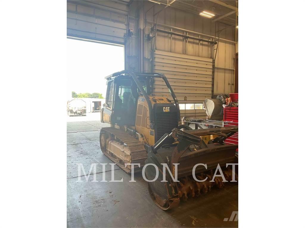 CAT D3K 2 XL بلدوزرات مجنزرة