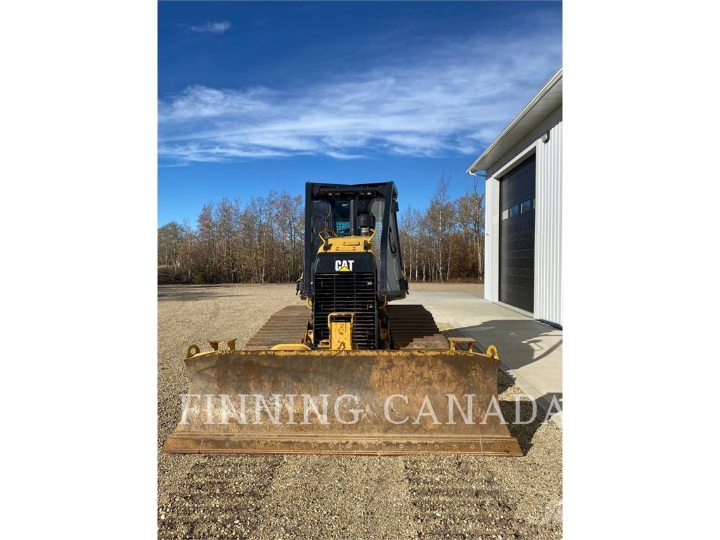 CAT D3K2 بلدوزرات مجنزرة