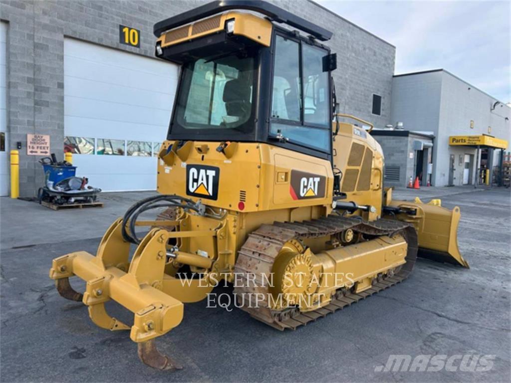 CAT D3K2 بلدوزرات مجنزرة
