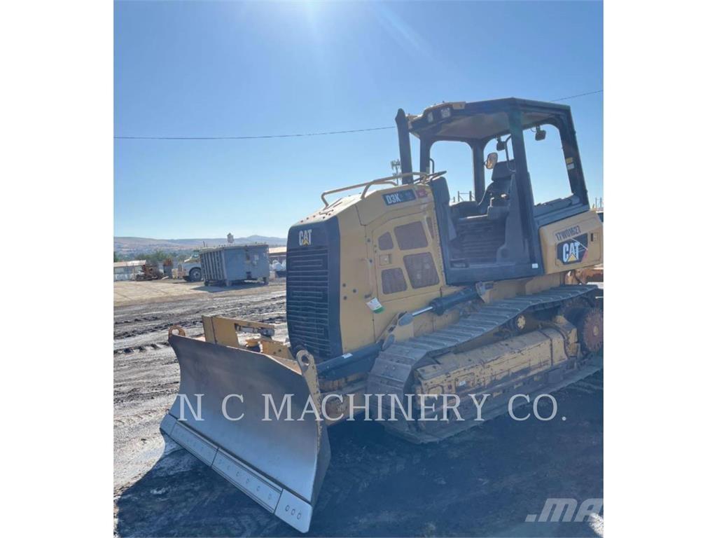 CAT D3K2 XLCN بلدوزرات مجنزرة