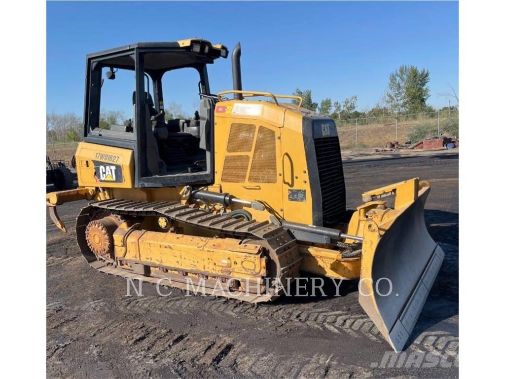 CAT D3K2 XLCN بلدوزرات مجنزرة
