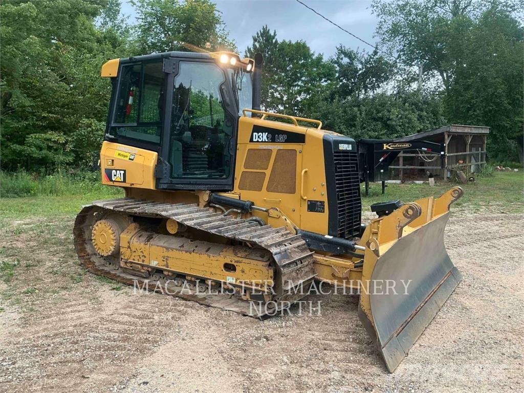 CAT D3K2L A بلدوزرات مجنزرة