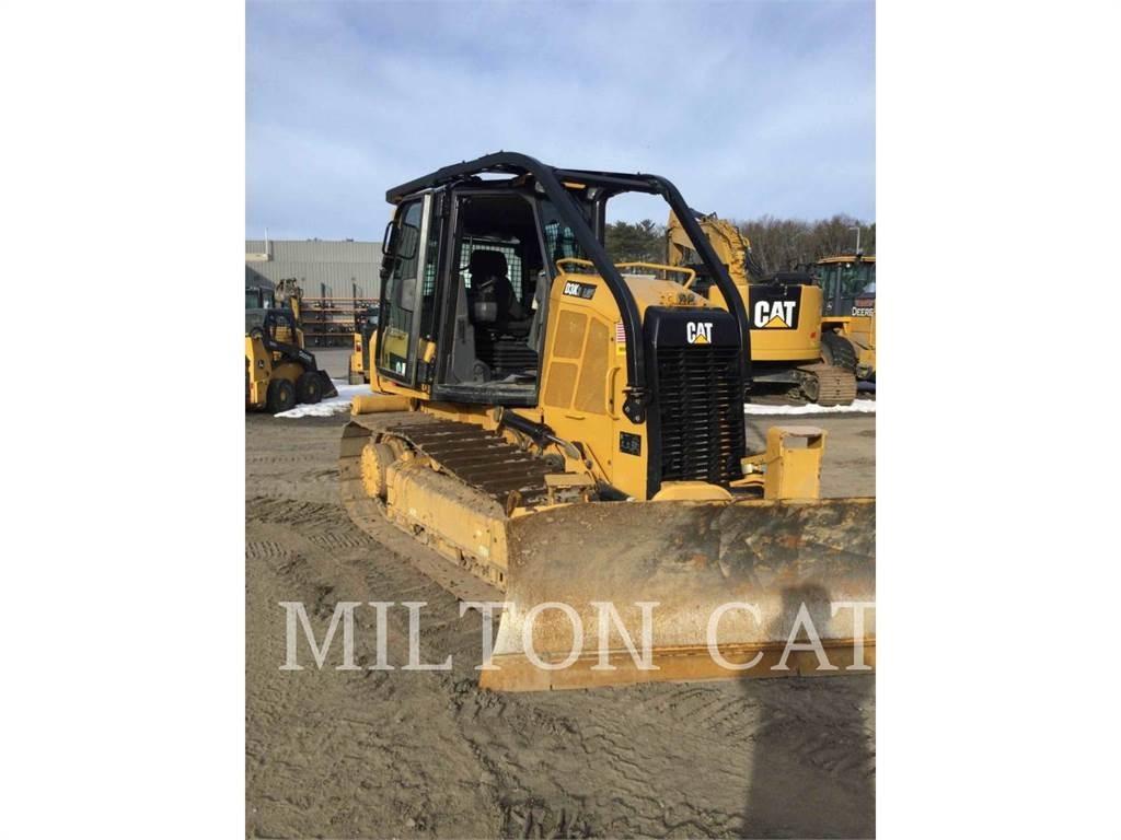 CAT D3K2LGP بلدوزرات مجنزرة