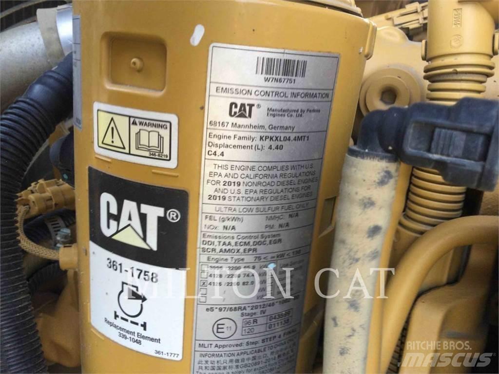 CAT D3K2LGP بلدوزرات مجنزرة