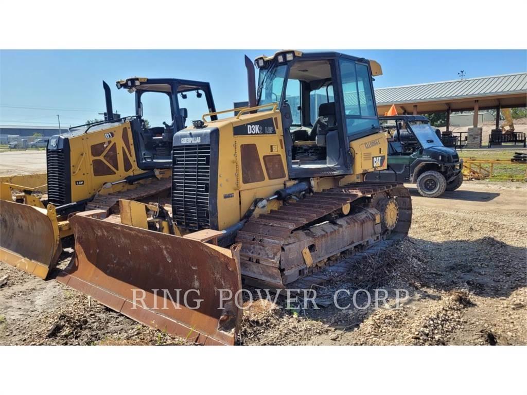 CAT D3K2LGP بلدوزرات مجنزرة