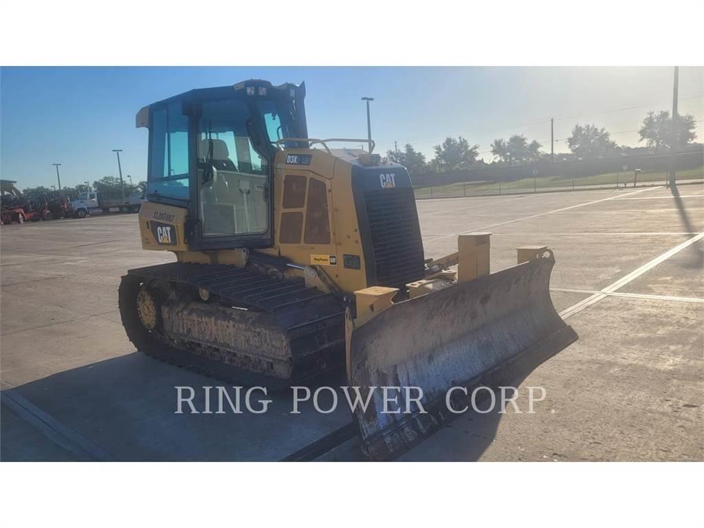 CAT D3K2LGP بلدوزرات مجنزرة