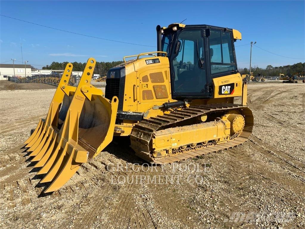CAT D3K2LGP بلدوزرات مجنزرة