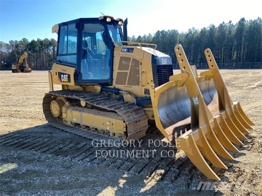 CAT D3K2LGP بلدوزرات مجنزرة
